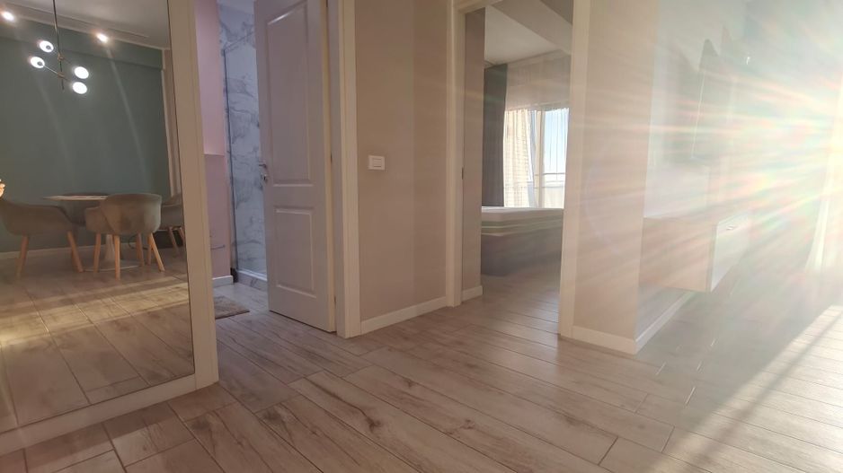 DE VÂNZARE — 3 CAMERE, B-DUL MAMAIA, DELFINARIU, VEDERE LAC - Poză 15