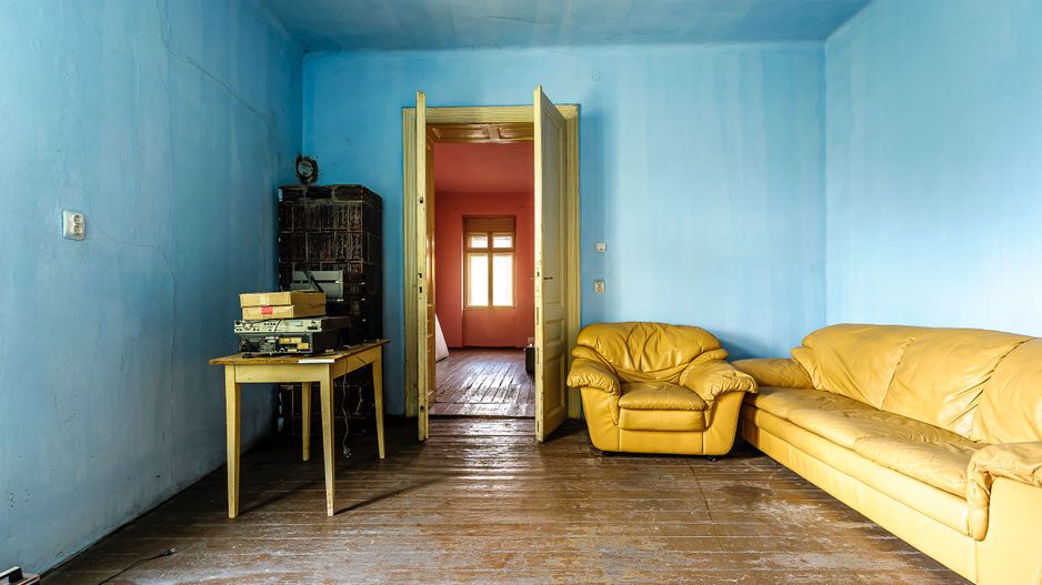 Apartament cu o curte generoasă - Poză 6