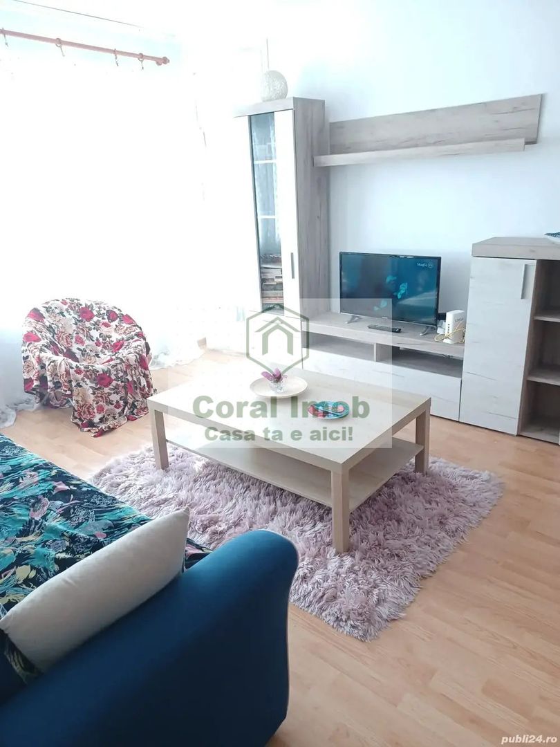închiriez apartament 2 camere - Poză 4
