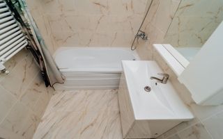 De vinzare Apartament 2 camere si balcon + living cu logie - Poză 17