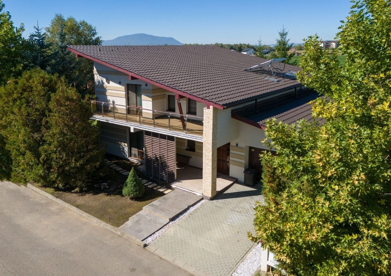 Casă deosebită de vânzare în Sânpetru | Teren 1400 mp - Poză 36