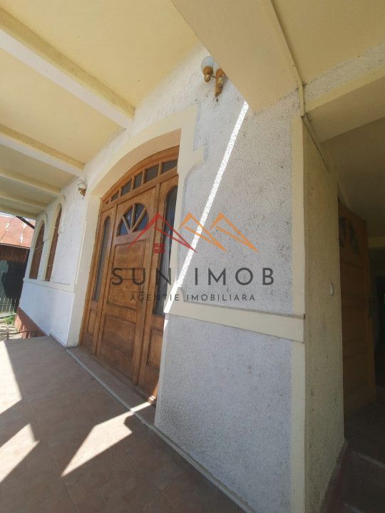 Casa tip conac, teren 4000 mp, finisaje deosebite, garaj, Prahova - Poză 3