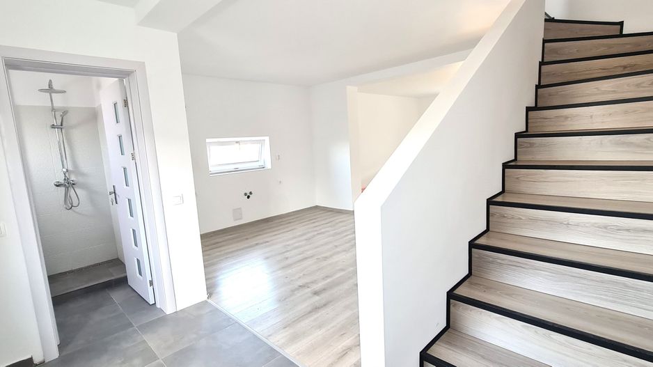 Casa finalizata intabulata in Cartier Izvor Tarlungeni Brasov - Poză 4