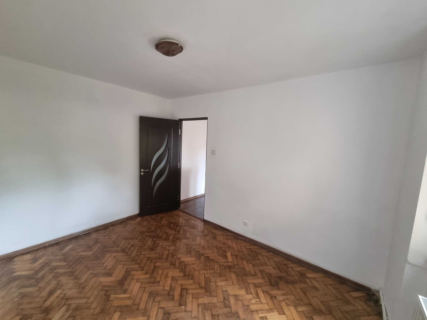 BRASADAS vinde ap cu 2 cam PARTER 42 mp Botizului. - Poză 5