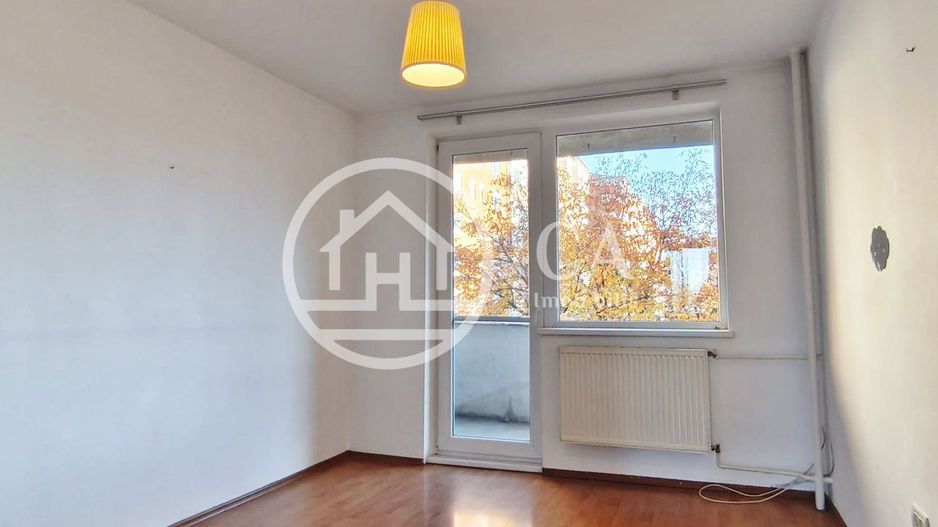 Apartament de vânzare cu 3 camere în zona Rogerius, Oradea - Poză 5