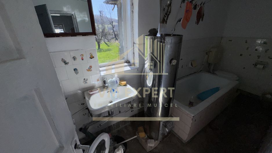 CASA 5 CAMERE TEREN 6610 MP CAMPULUNG - Poză 16