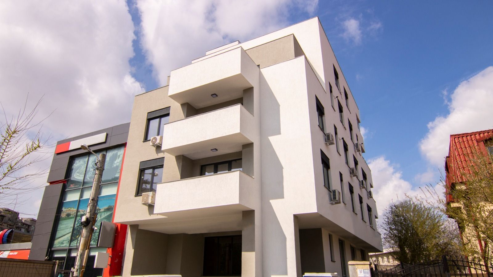 PENTHOUSE-DEOSEBIT, 4 CAMERE, 3 DORMITOARE, 3 BAI, TERASA 140,  BLOC FINALIZAT - Poză 2