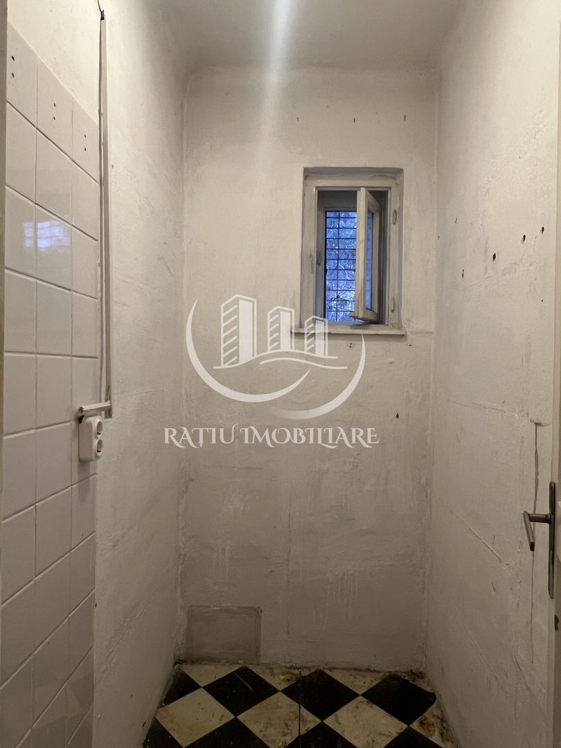 Apartament cu 2 camere | Parcare Supraterana | etajul 1 | Central | Oradea - Poză 11