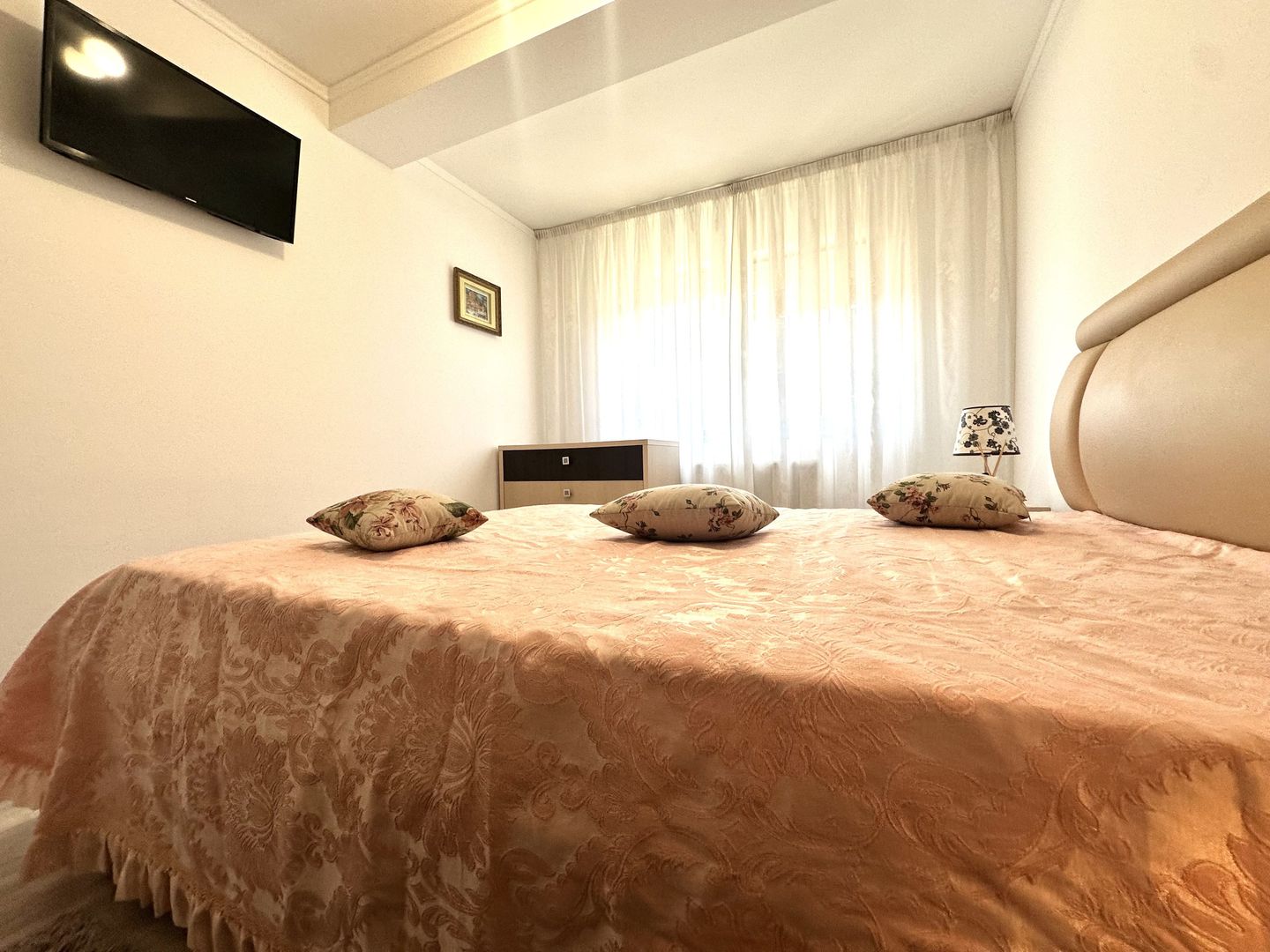 Apartament cu 2 camere  zona Coresi cu loc de parcare acoperit - Poză 6
