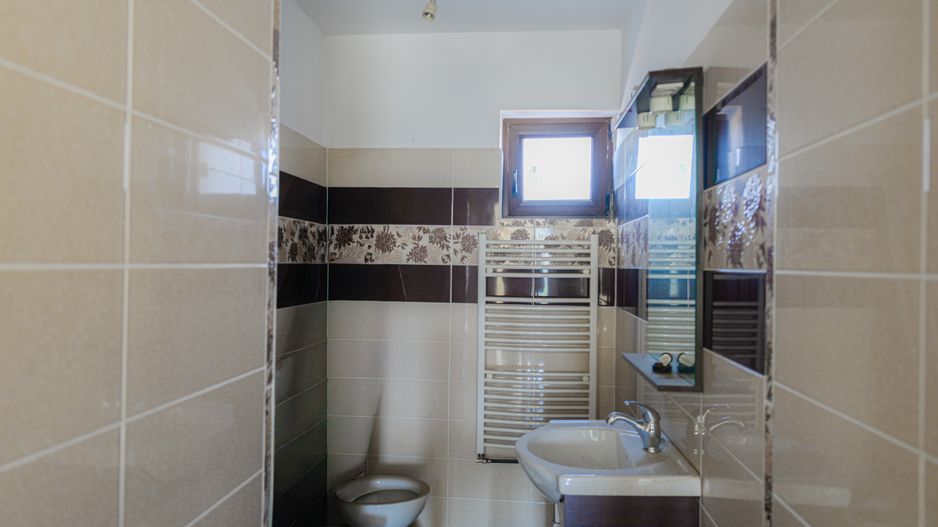 De vanzare casa+garaj/hala, teren 580mp, ideala pentru business - Poză 19