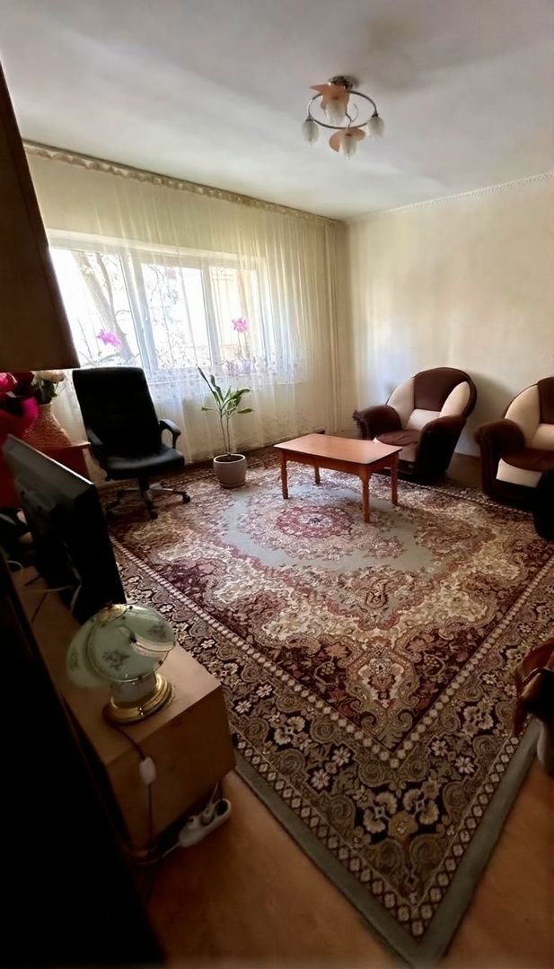 Vanzare 4 camere 13 Septembrie -An 89 - Poză 1