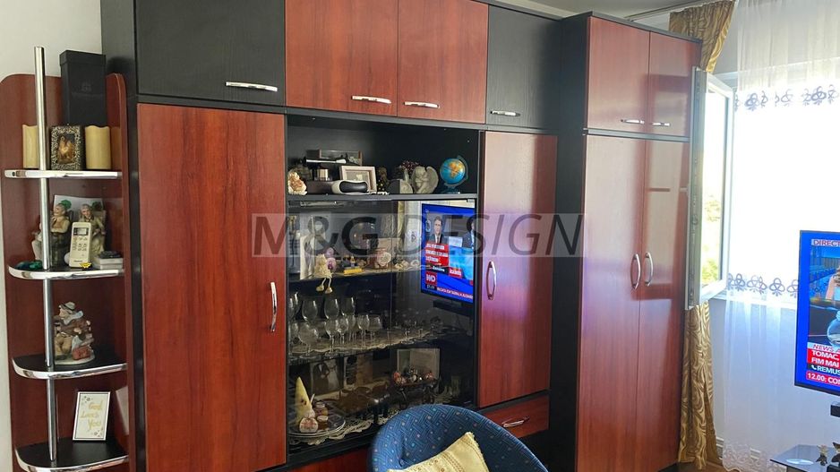 Apartamnt 3 camere Sagului cu centrala - Poză 4
