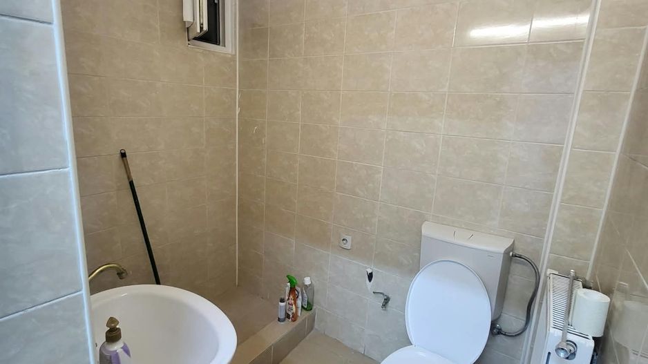 Casa de inchiriat. curte, centrala proprie, zona centrala. metrou 7min - Poză 14