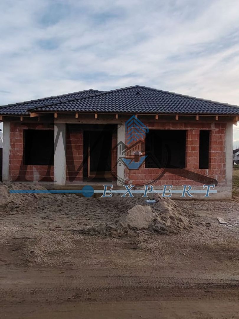 Casa de vânzare - Poză 1