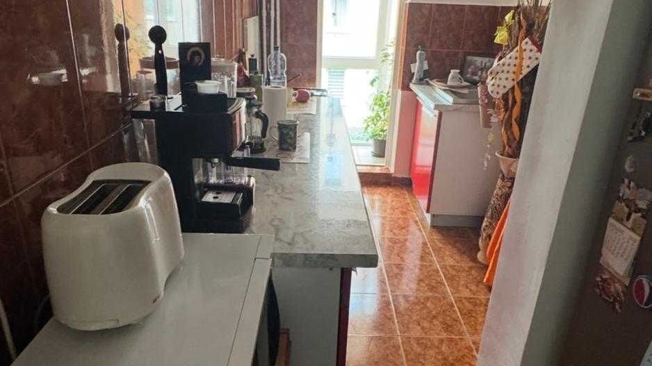Apartament 3 camere decomandat Calea Bucuresti etaj 1/4 - Poză 1