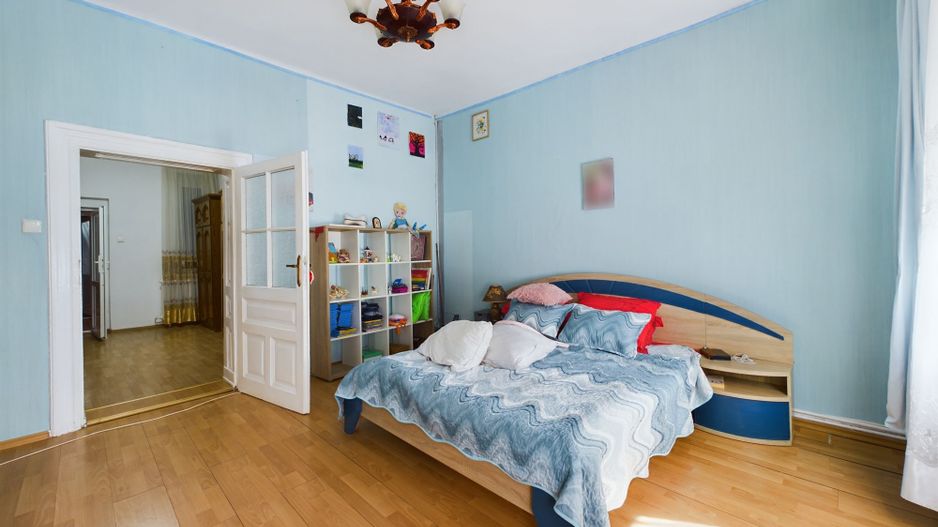 Casă individuală cu 4 camere, zonă centrală - Poză 4