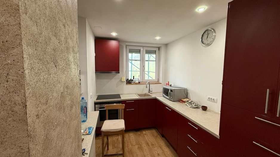 Apartament 4 camere decomandat, metrou 3 min, etaj 4/4, zonă liniștită Titan - Poză 1