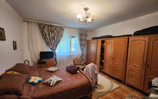 De vanzare casa 5 camere, 655mp teren, zona Cetate - Poză 6