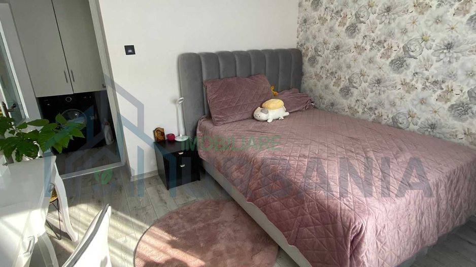 P.F vand apartament cu 4 camere in Nicolina - Poză 2