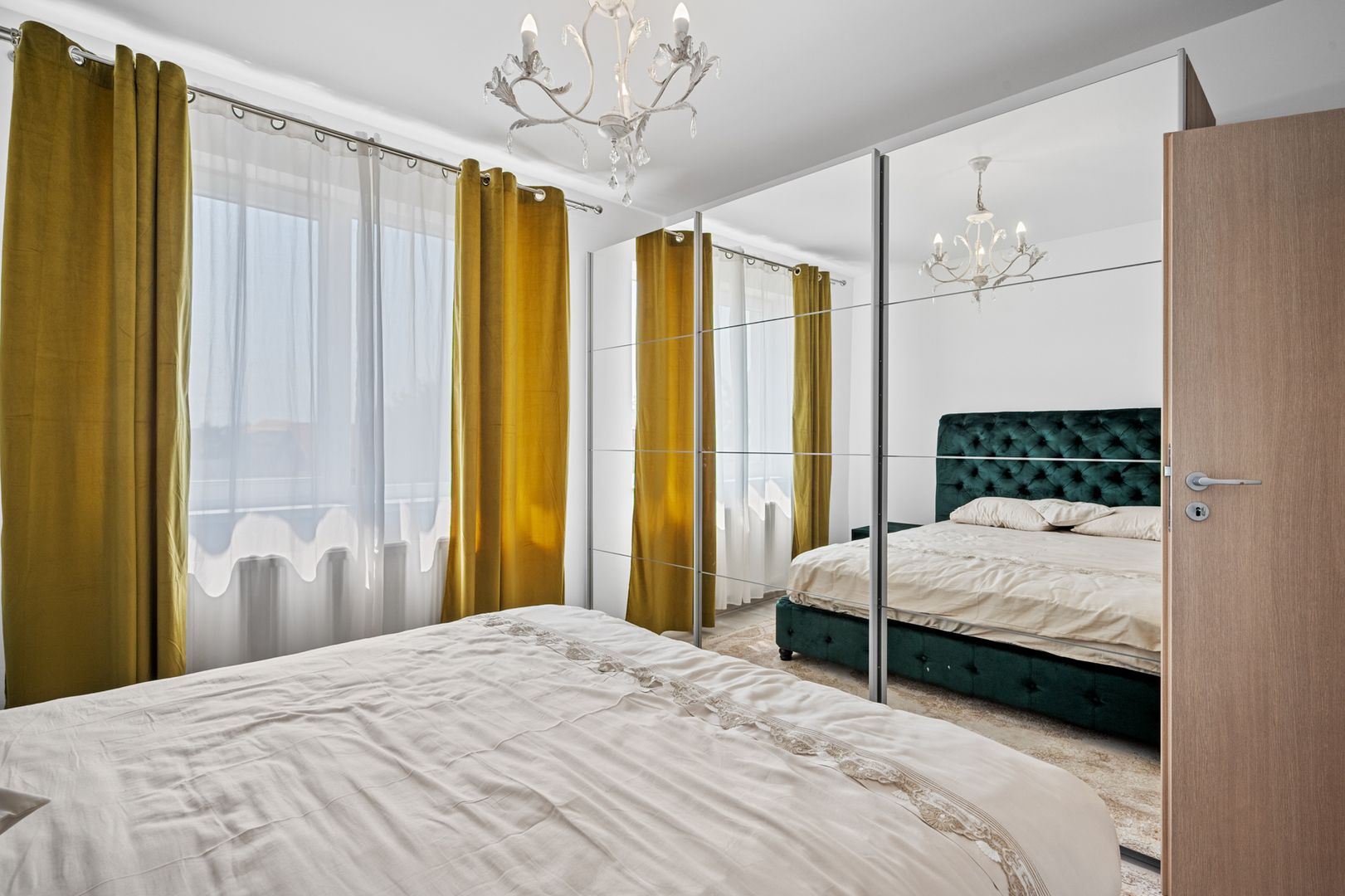 Proprietate premium cu design elegant și multiple upgrade-uri - Poză 23