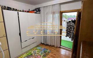 De vanzare apartament 4 camere, etaj 2, Str. Calea Nationala ( Farmacia Husac ) - Poză 5