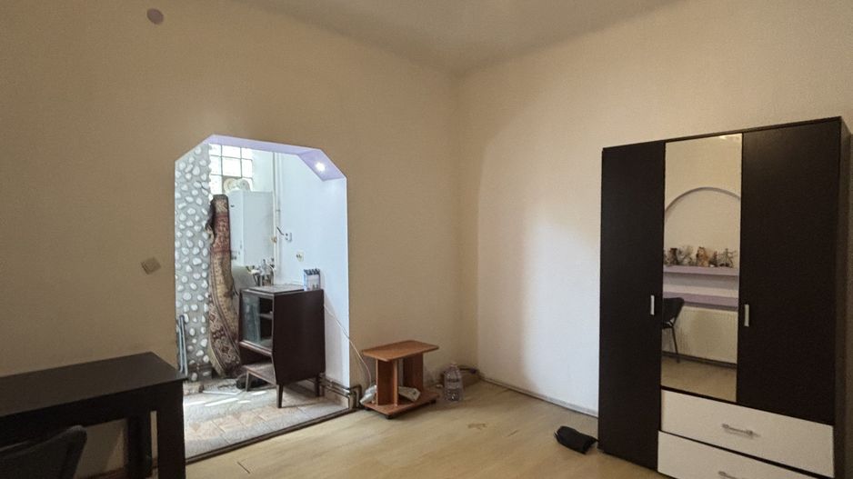 Apartament cu o camera generos zona Dimbovita - Poză 1