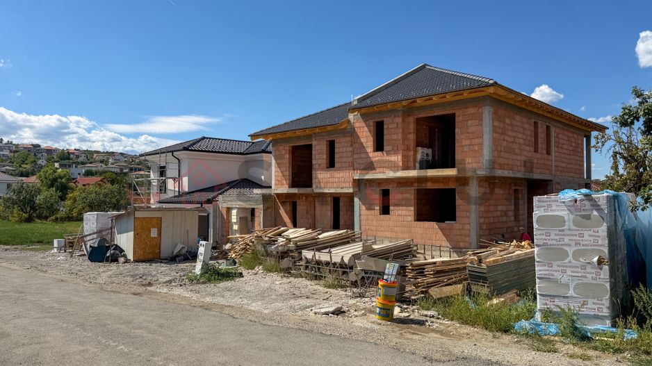 Casa noua cu 4 camere in Borhanci, zona TCI! - Poză 1