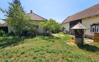 Casa renovata, 2 corpuri de cladire + anexe, 1331 mp teren, Paclisa - Poză 2