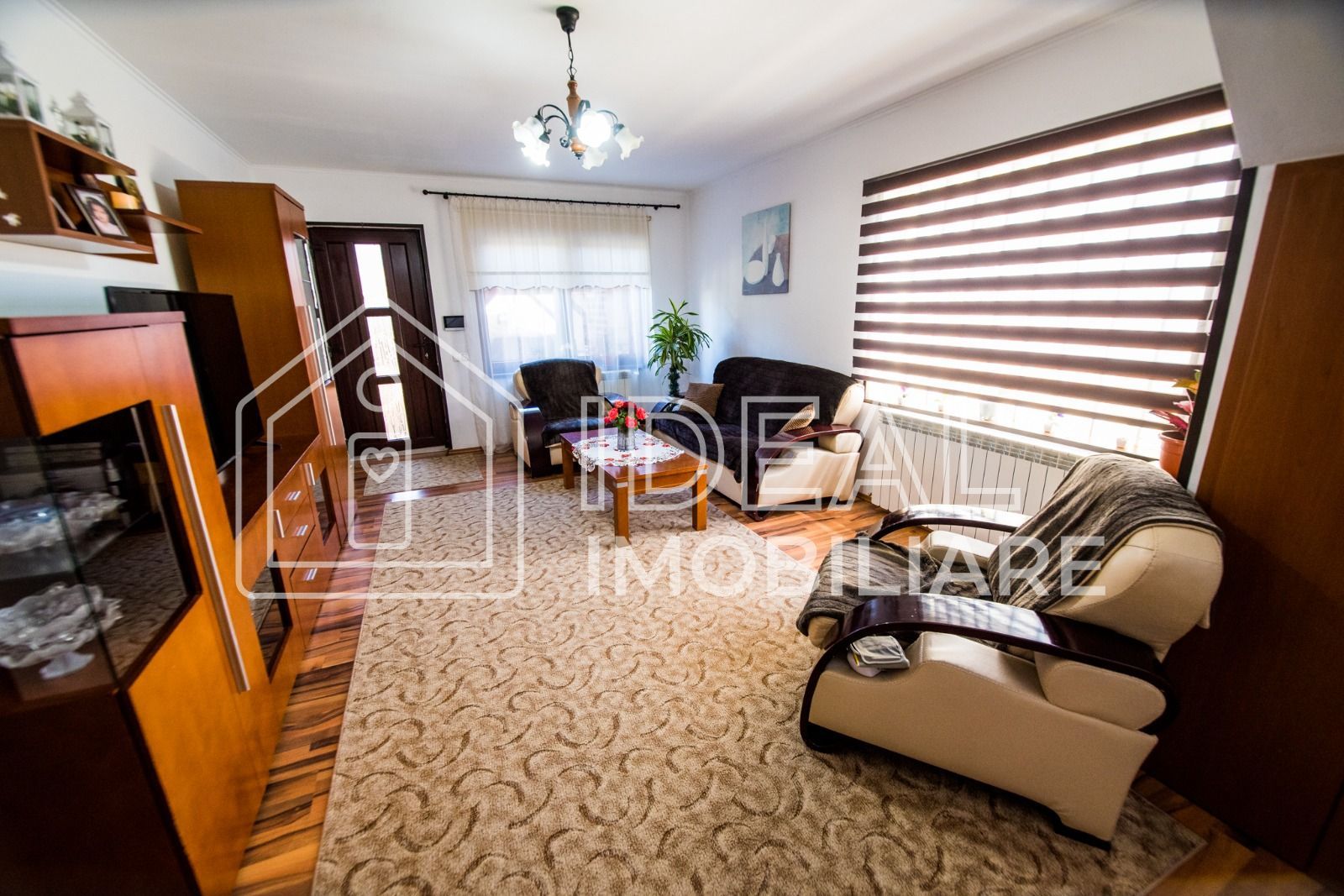 Casa Individuala cu 8 camere si 430 mp de curte, zona Calea Poplacii - Poză 6