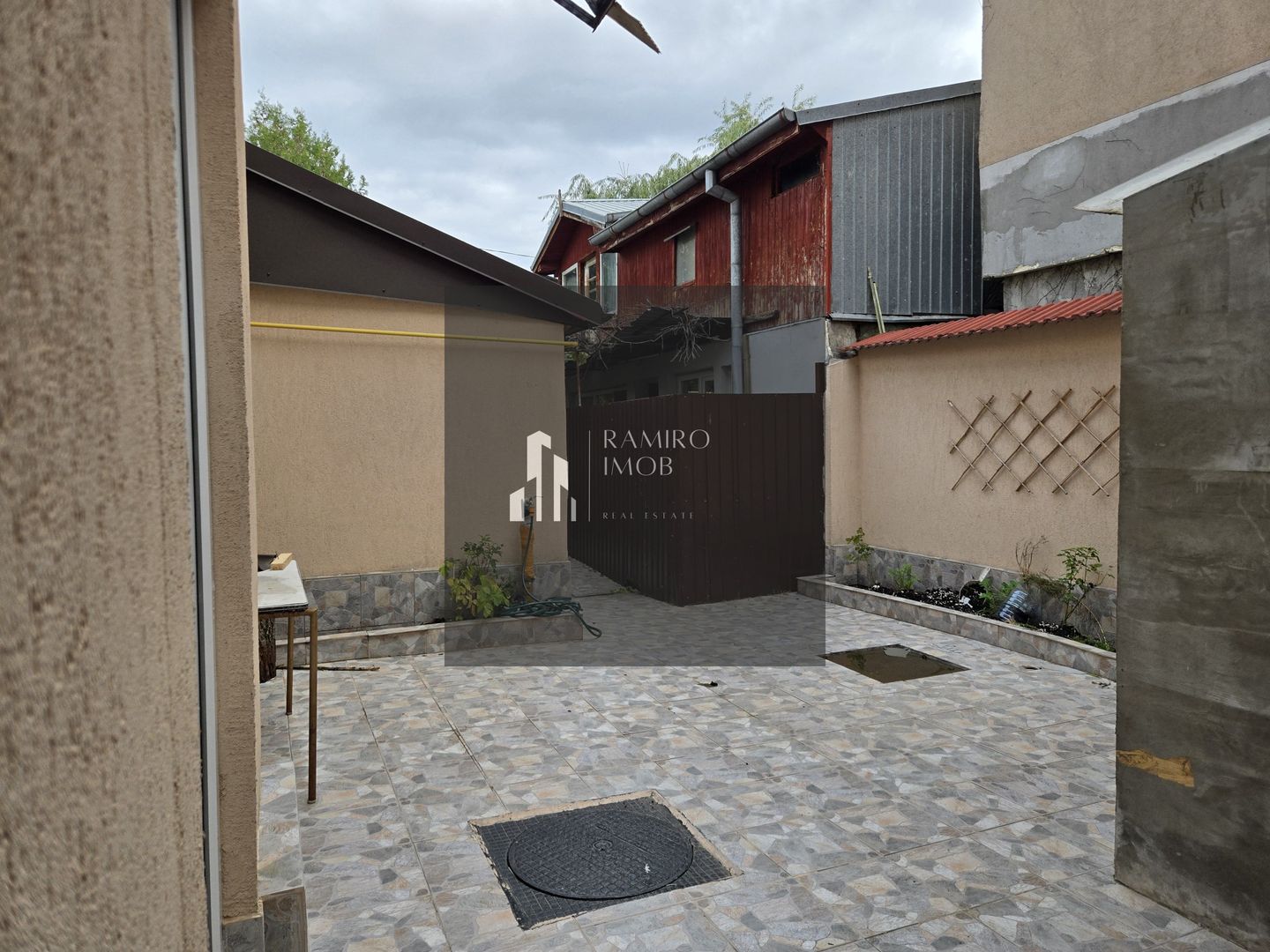 Casa renovata 105mp utili si curte libera 45mp -Eroii Revolutiei - Poză 20