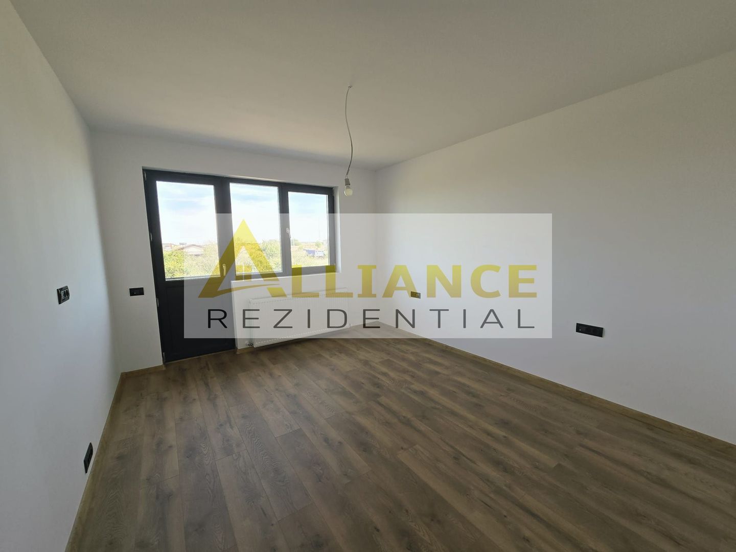 Casă individuală P+1+Pod | 4 Camere | 2 Bai  | 430MP- Comuna Berceni - Poză 6