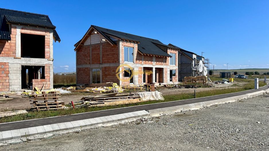 Casa tip duplex 380mp teren- Sura Mica- Ansamblu nou - Poză 13