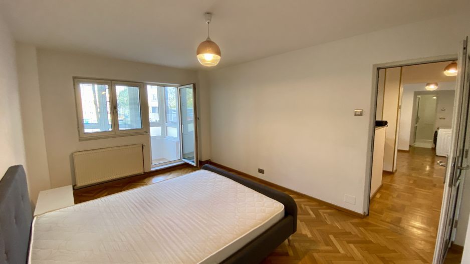 Apartament cu 3 camere in Centrul Civic - Poză 6