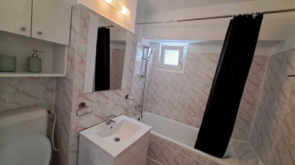 Proprietar inchiriez Garsoniera mare metrou Lujerului Militari renovat - Poză 7