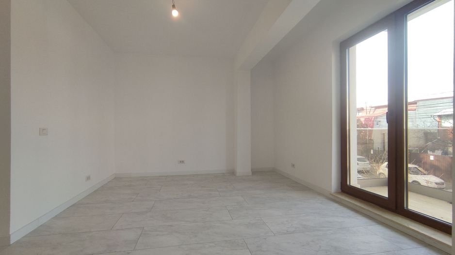 Garsoniera noua de vanzare la 5 minute de metrou laminorului - Poză 3