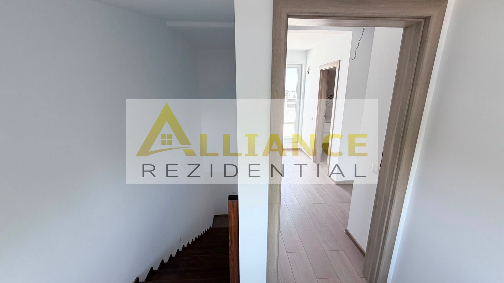 Duplex - 4 camere - 3 bai - 207mp teren - Poză 6