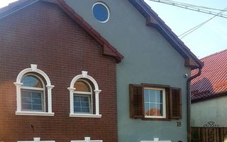 Casa cocheta zona Lupeni - Poză 2