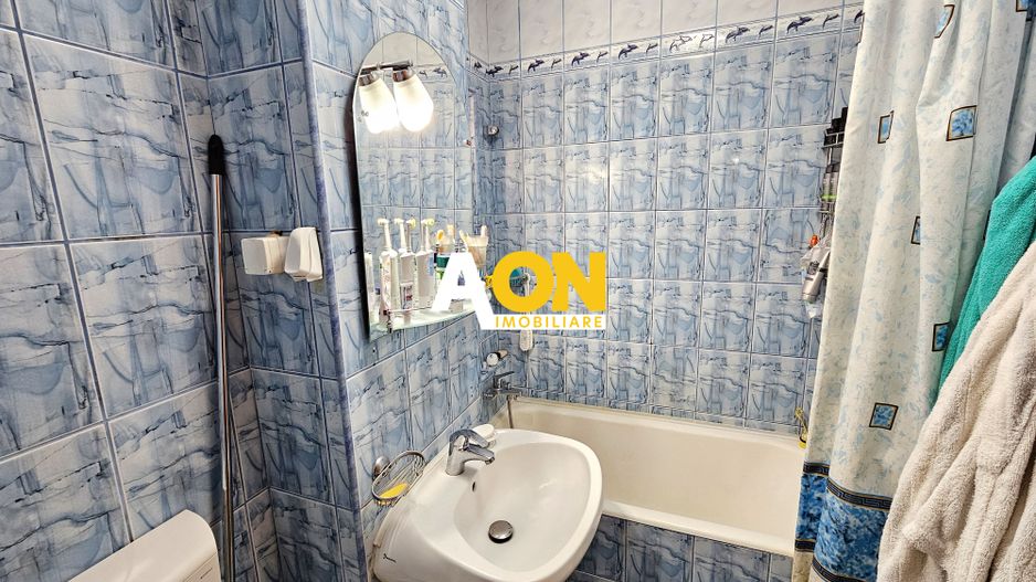 Apartament cu 3 camere, 64 mp utili, partial mobilat, ultracentral - Poză 10
