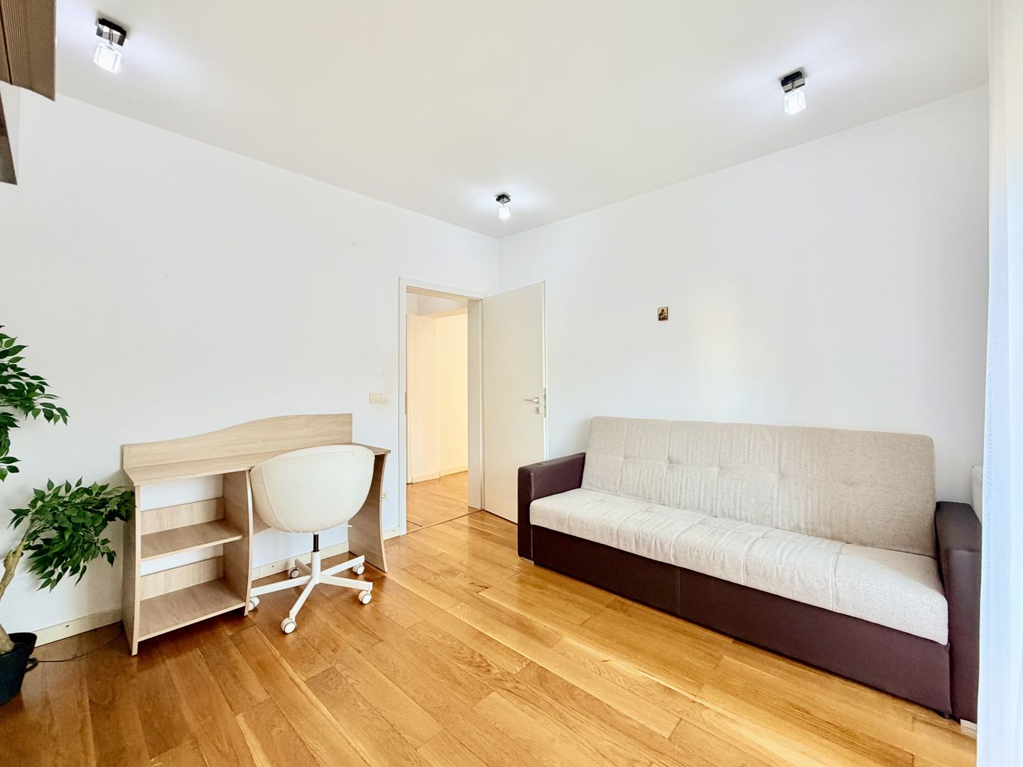 Apartament elegant -curte proprie - garaj - Poză 7