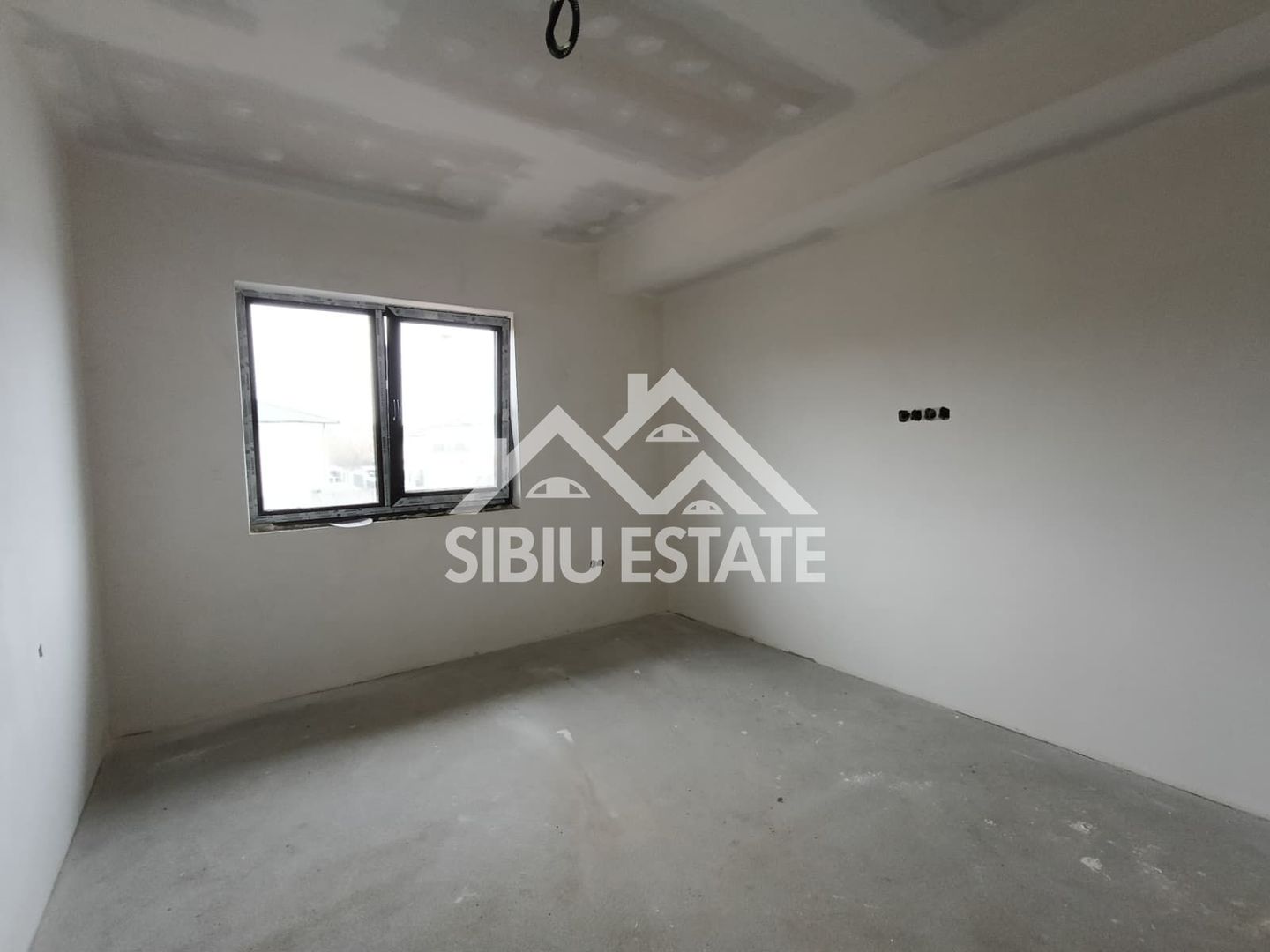 Casa tip duplex  5 camere, teren 400 mp, Selimbar acces usor - Poză 16