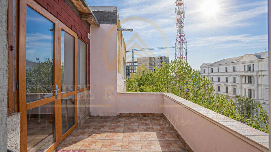 De vanzare | Apartament 4 camere | Langa Cazino | Vedere la mare - Poză 12