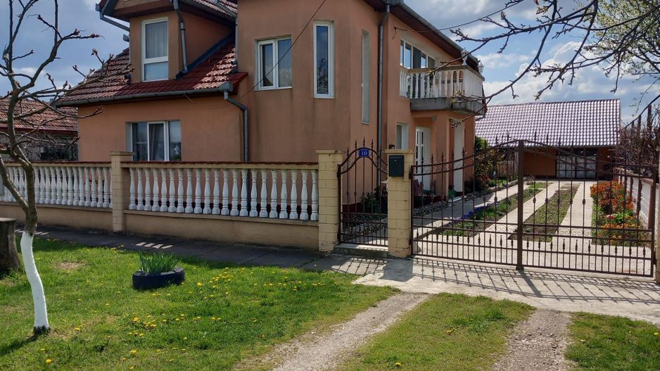 Ag EUROPA vinde casa NOUA individuala în Madaras 4 cam 7 ari 175mp. - Poză 1