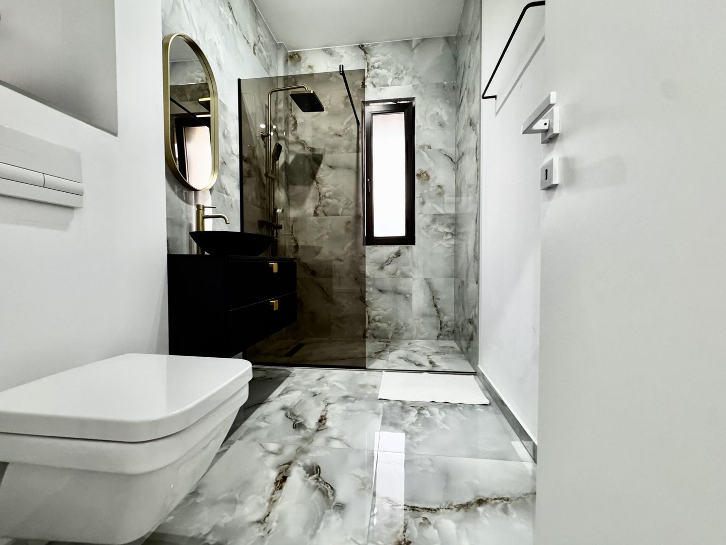 Apartament cochet și elegant, dressing generos,  la intrare in  Giroc - Poză 14