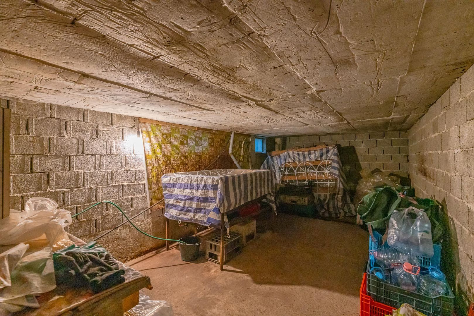 Casa in Purcareni, strada Principala - Poză 18