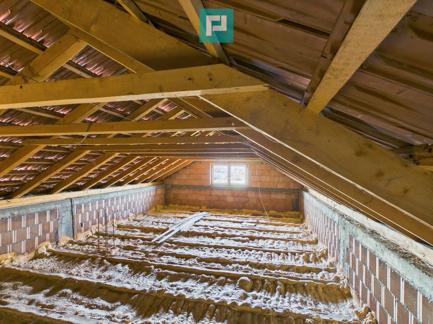 Casa cu 4 camere in Aradul Nou - Poză 36