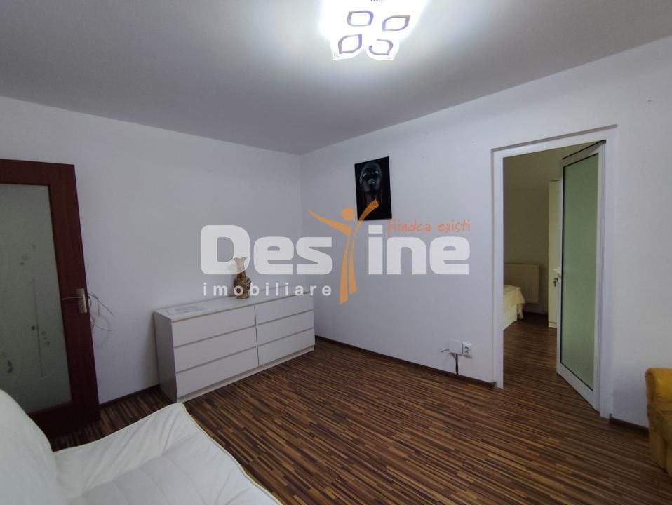 Baicoi Liliesti apartament 2 camere complet renovat, utilat si mobilat ! - Poză 8