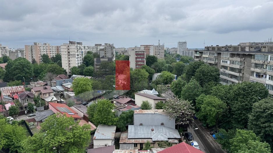Vânzare apartament 3 camere Piața Progresu - Poză 1