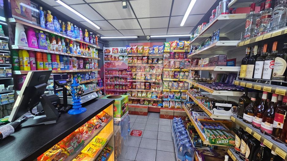 Spatiu comercial ideal investitie de vanzare zona Rahova! - Poză 8