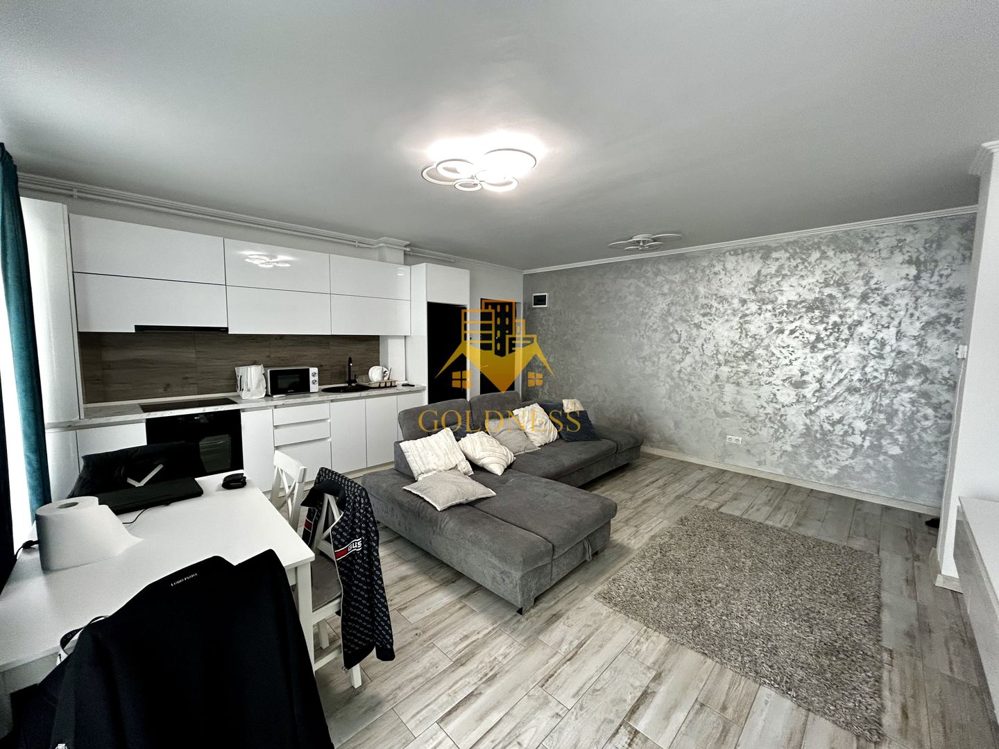 2 camere open space, Parcare, Modern, OMV, Mega Image, Europa - Poză 3