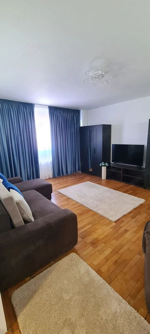 Închiriez apartament 2 camere, Piața Muncii, loc de parcare - Poză 1